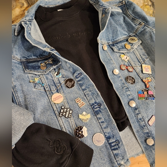 Taylor's Version Sweatshirt * Reputatio Era - Picture 14 of 14